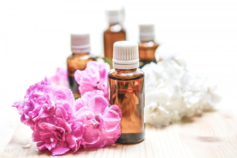 Essential Oils vs CBD Oil